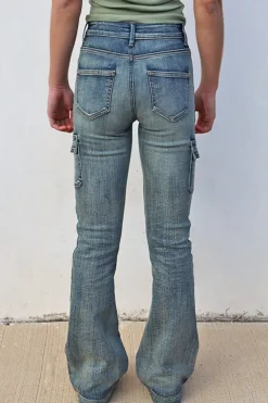 Jeans flare con tasconi