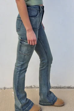 Jeans flare con tasconi