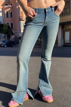 Jeans side split