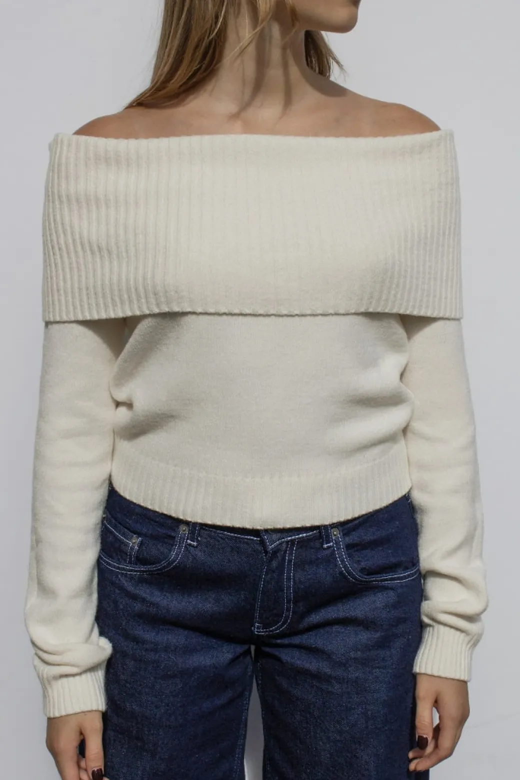 Maglione off-shoulders