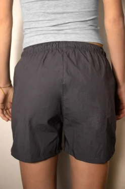 Shorts cucitura laterale