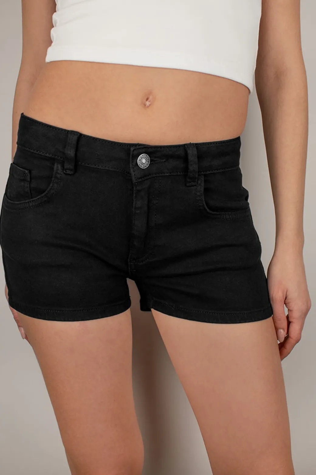 Shorts low waist