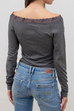 T-shirt barchetta con pizzo