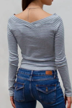 T-shirt barchetta con scollo a V