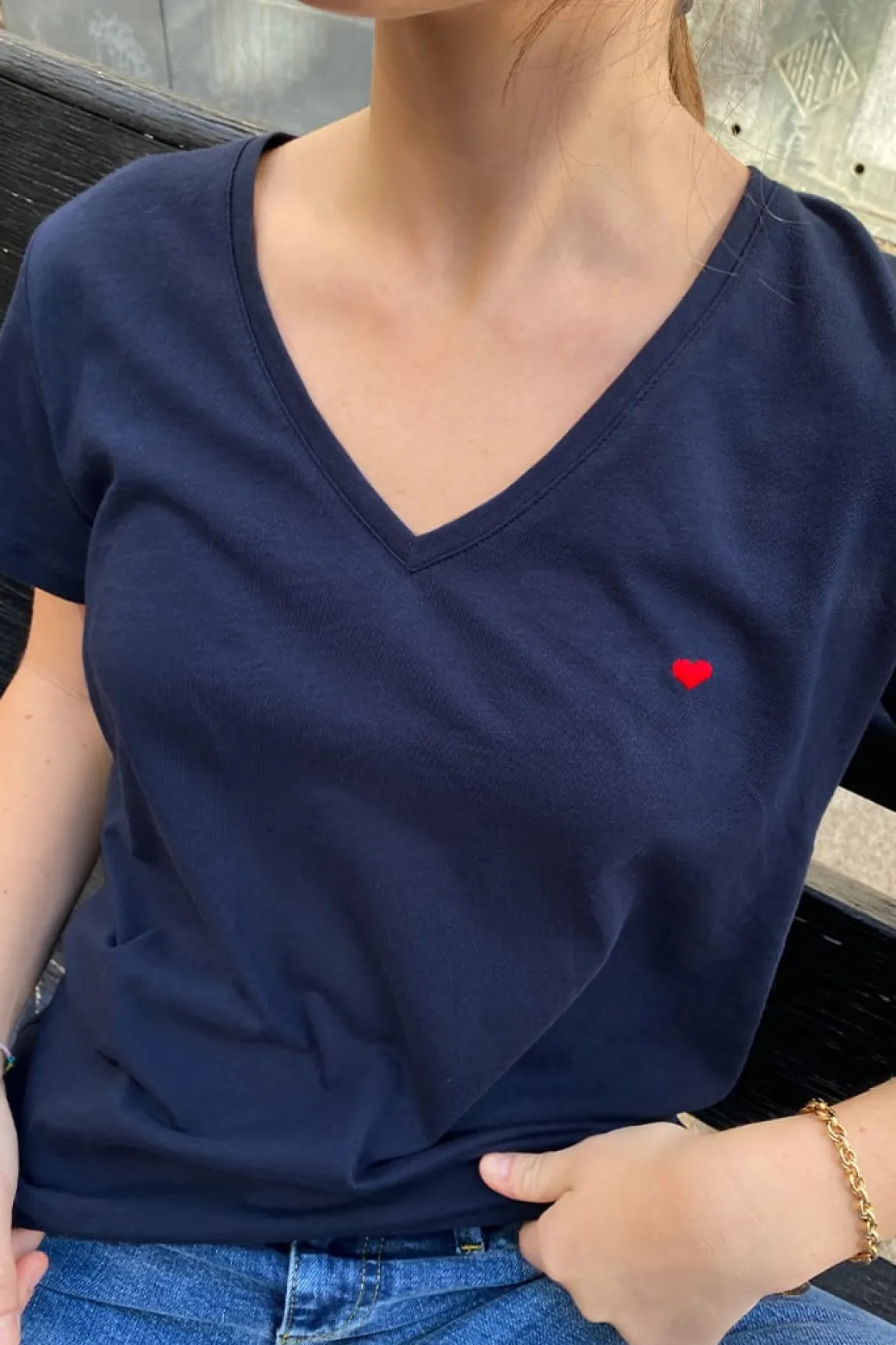 T-shirt scollo a V cuore