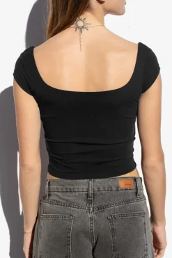 T-shirt scollo quadrato